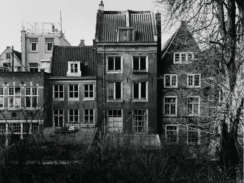 Het Achterhuis aan Prinsengracht 263, waar de familie Frank zat ondergedoken, vanaf de achterkant gezien
