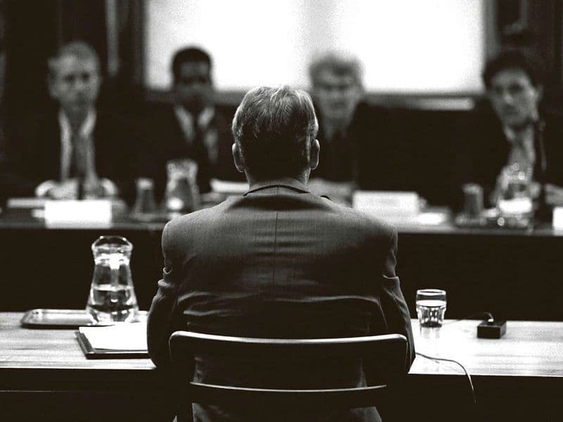 De parlementaire enquêtecommissie Opsporingsmethoden aan het werk