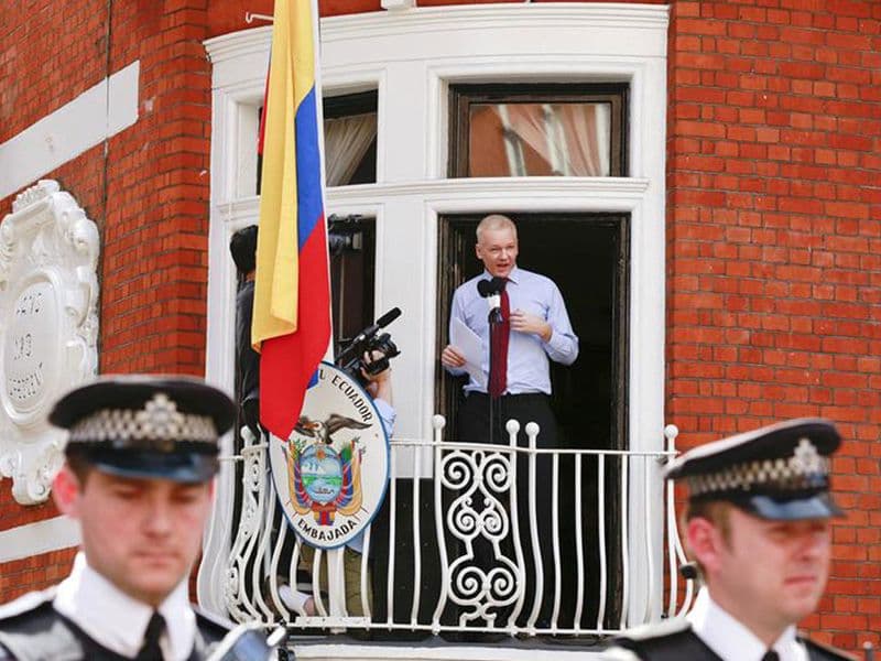 Julian Assange heeft zich verschanst in de ambassade van Ecuador in het Verenigd Koninkrijk