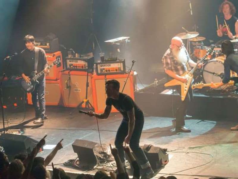 De Eagles of Death Metal in Le Bataclan, enkele momenten voor de aanslag