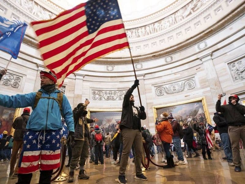 Trump-aanhangers in het Capitool