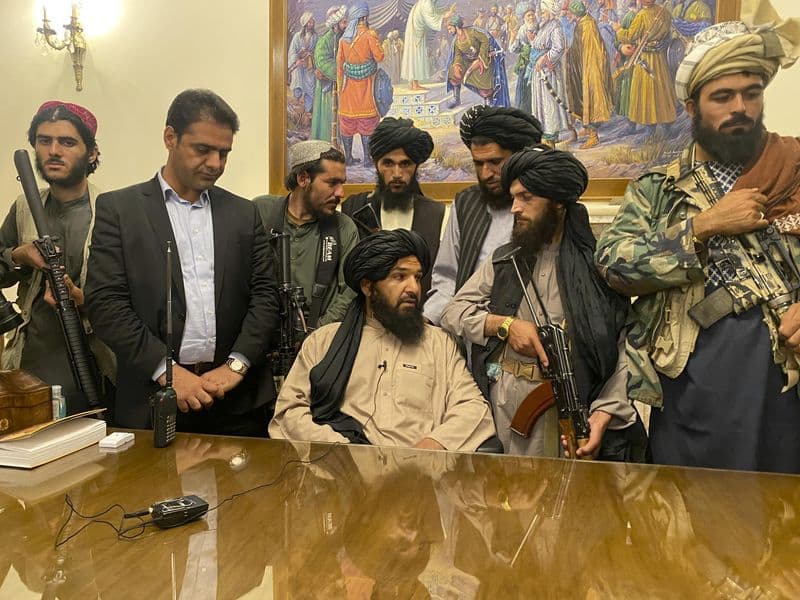 Taliban nemen Afghanistan over
