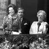 Juliana treedt af, Beatrix volgt op